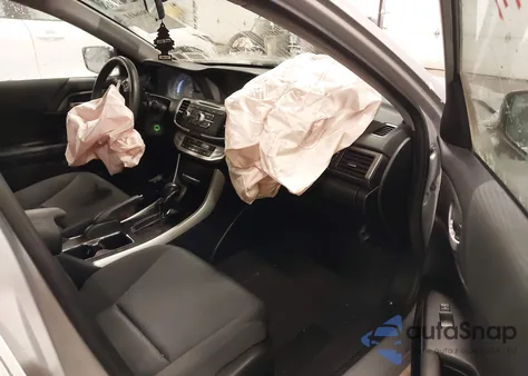 2015 Honda Accord Lx z USA, uszkodzony, nr VIN 1HGCR2F35FA125838